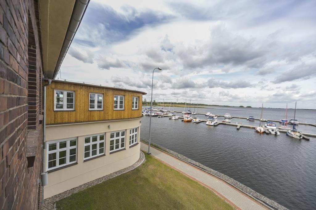 Centrum Zeglarskie Domki Kempingowe Szczecin Exteriör bild