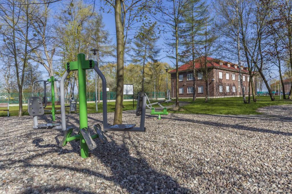 Centrum Zeglarskie Domki Kempingowe Szczecin Exteriör bild